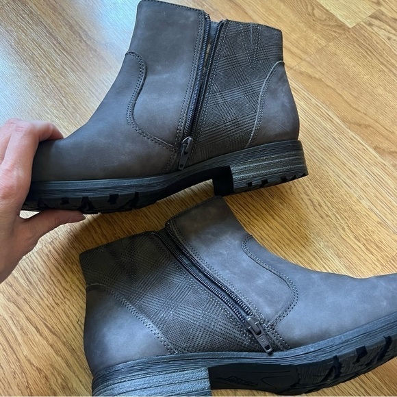 Earth Jordan Wide Gray Leather and Plaid Ankle Boot Booties Women’s 11D - Picture 4 of 11